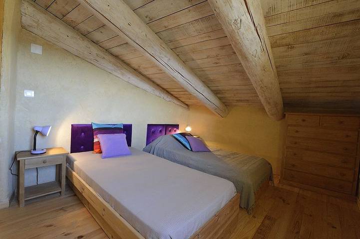 Gîte pour 5 personnes, avec terrasse et jardin à Aurel - 2