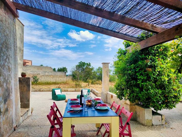 Location de vacances pour 5 personnes, avec jardin, animaux acceptés à Specchia