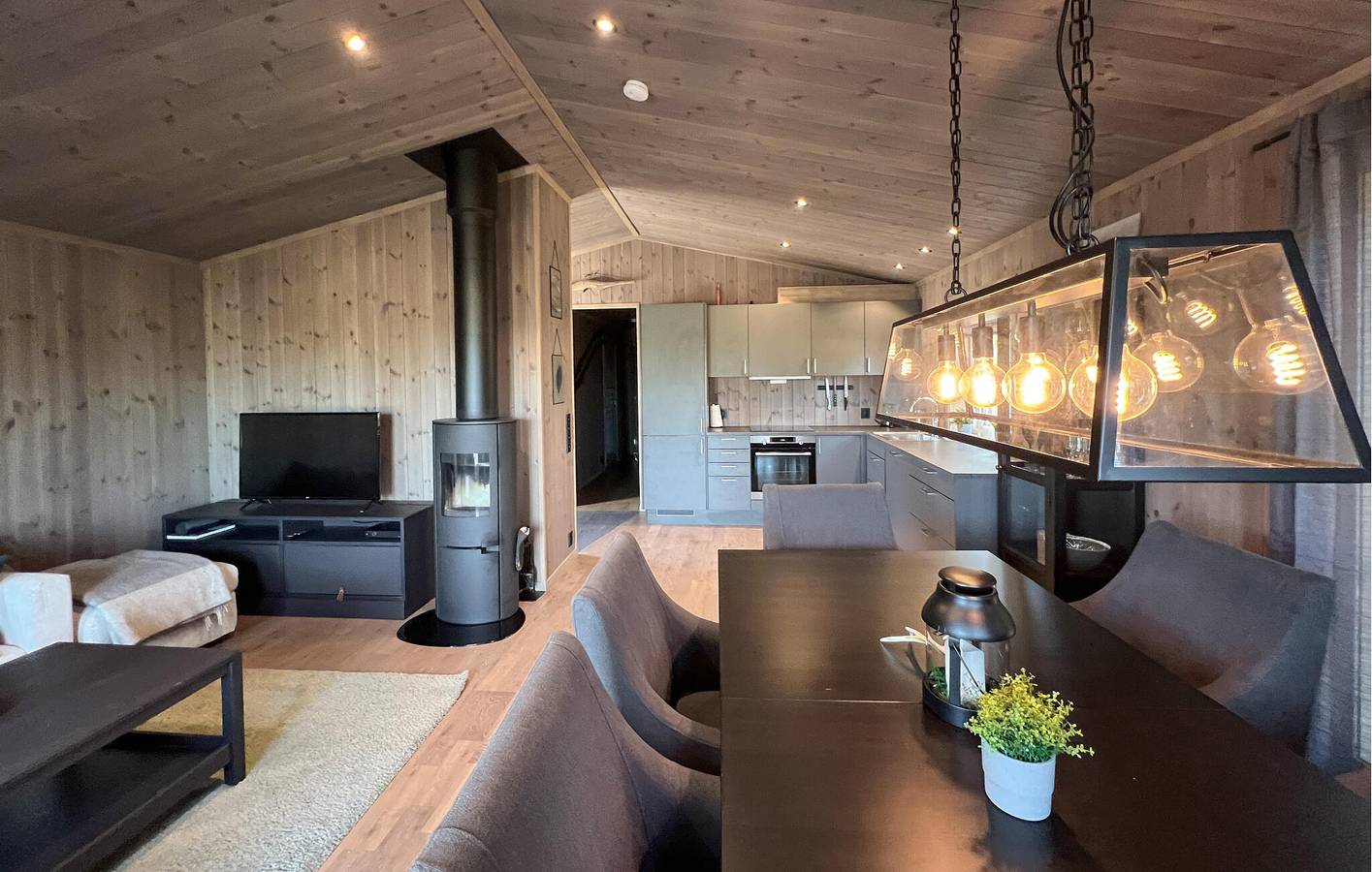 Ferienhaus für 8 Personen mit Seeblick in Gålå, Sør-Fron