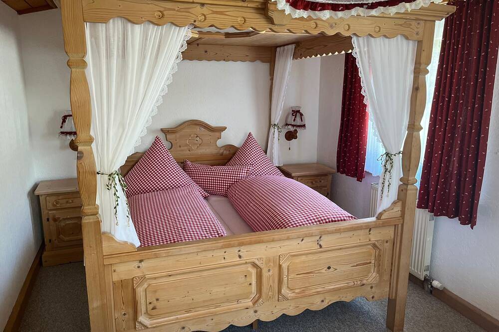 Ganze Wohnung, Ferienwohnung mit großem Garten zum Verweilen in Untergriesbach, Passauer Land