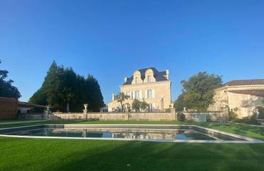 Chambre d’hôte pour 2 personnes, avec vue et piscine ainsi que terrasse et jardin à Angeac-Charente