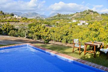 Villa for 4 People in Nerja, Costa del Sol, Photo 4