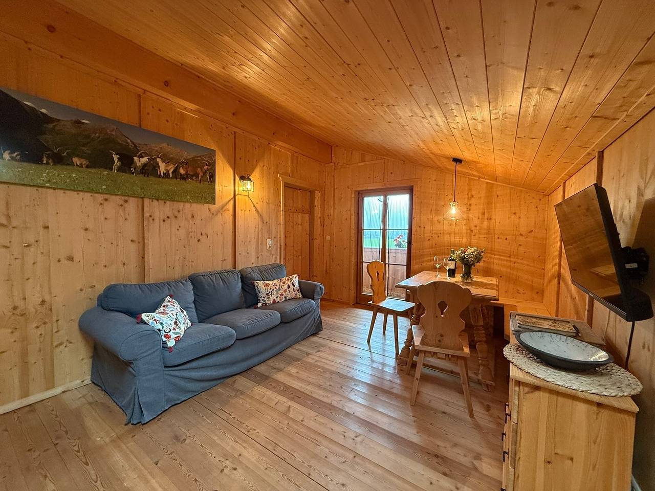 Ganze Ferienwohnung, Langegger Alm - Sennerstube in Bernbeuren, Romantische Straße