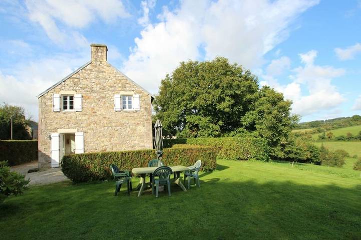 Gîte pour 10 personnes, avec Terrasse et Jardin