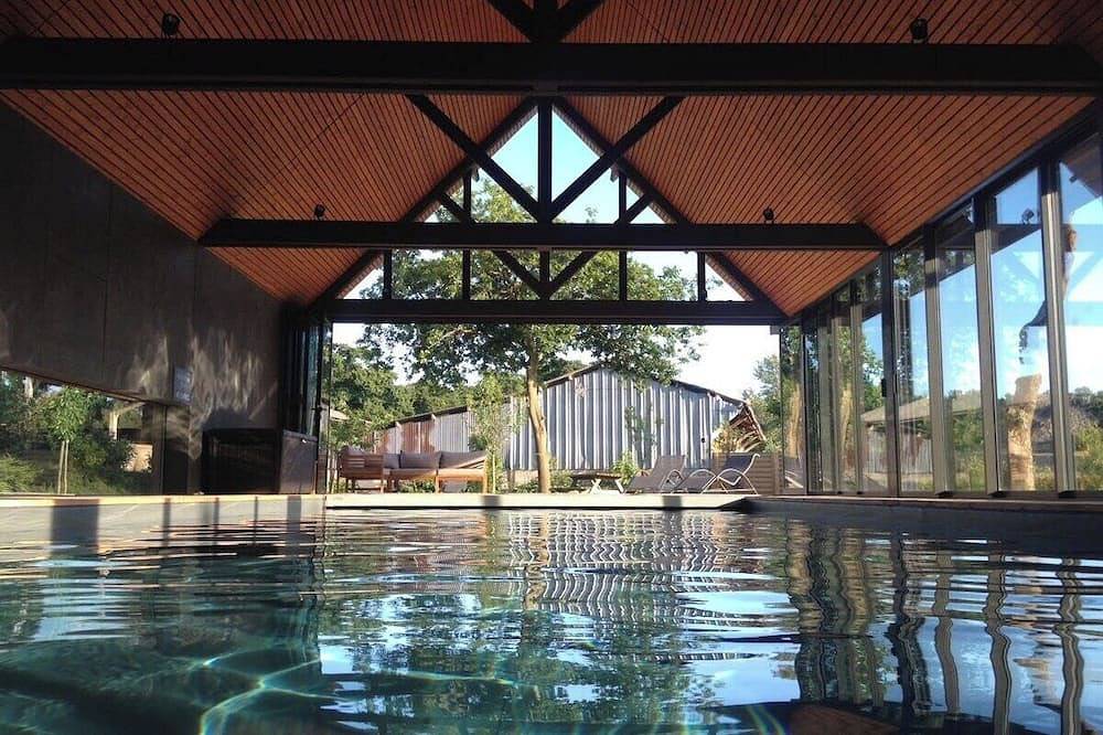 A charming old farm, close the sea in Yffiniac, Côte de Goëlo