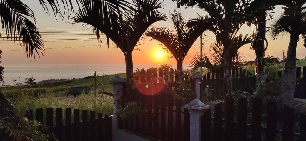 Gîte pour 7 personnes, avec terrasse et vue dans Grands-Bois
