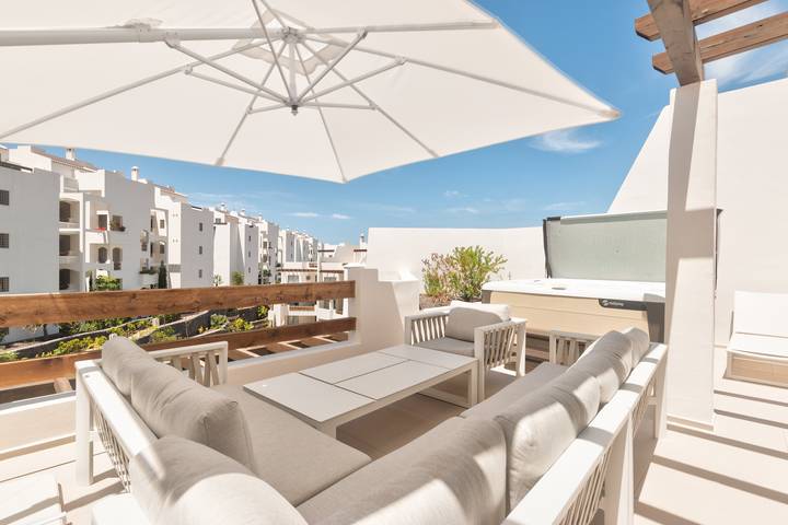 Colinas-Tahona 3.3 Penthouse Pool View & Jacuzzi 2 in Palm-Mar, Arona 