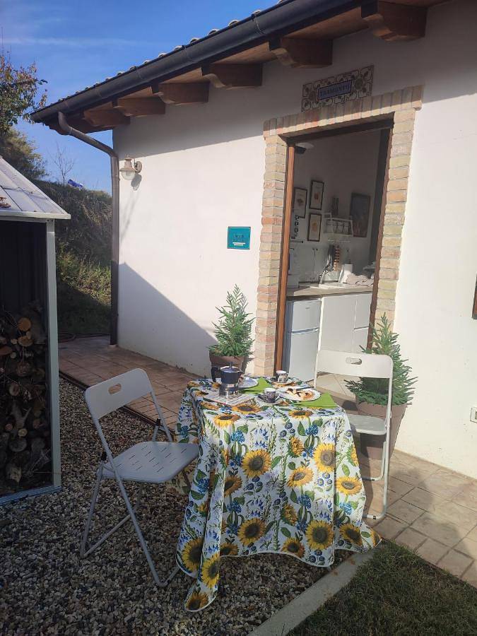 Gîte pour 2 personnes, avec Terrasse ainsi que Jardin et Vue à Penne - 2