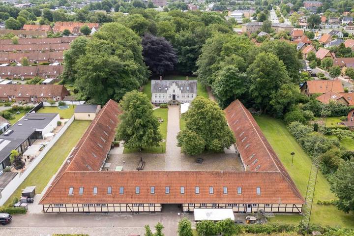 Hostel für 3 Personen, mit Garten