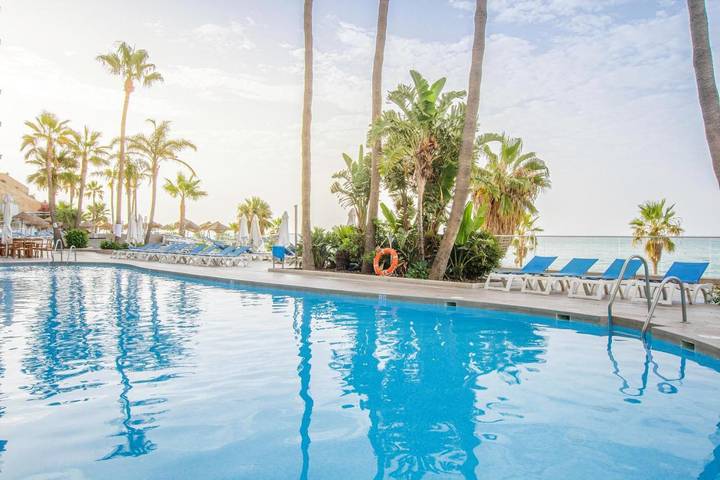 Hôtel pour 2 personnes, avec Balcon et Terrasse ainsi que Bassin pour enfant et Piscine