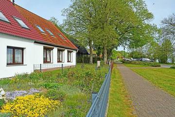 Ferienwohnung für 4 Personen, mit Garten in Ralswiek