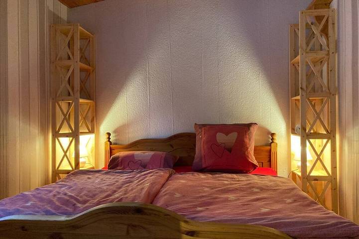 Blockhütte für 5 Personen, mit Garten und Balkon, mit Haustier in Vöhl - 2