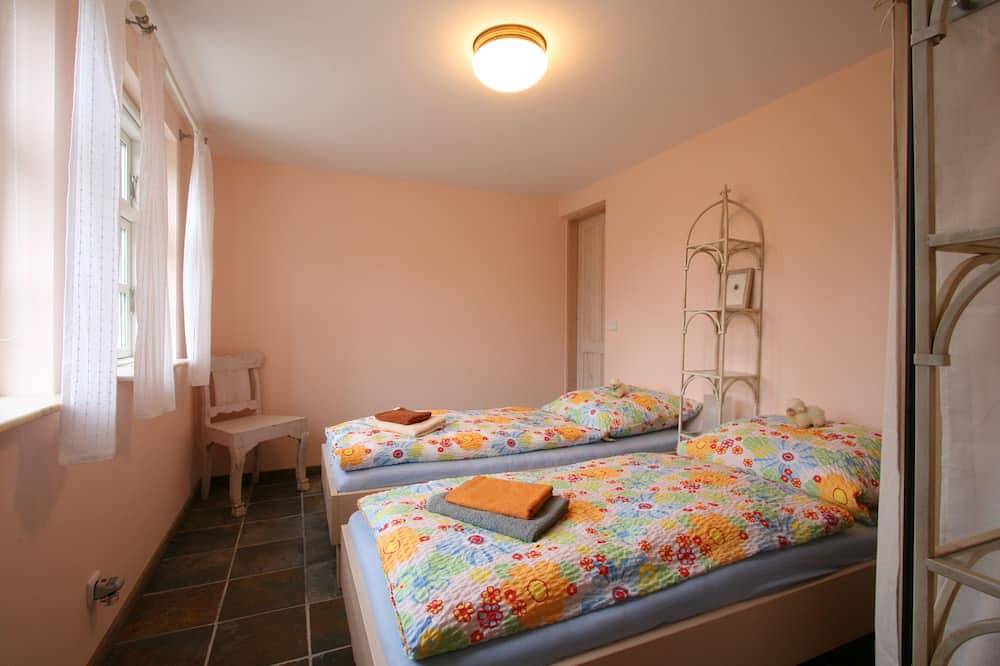 Exklusives Wohlfühlhaus mit Kaminofen in romantischem Bauerngarten auf Usedom in Warthe, Rankwitz