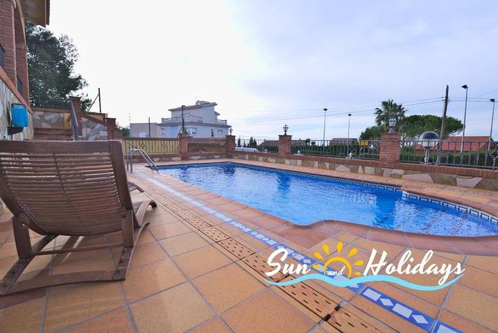 Casa rural para 8 personas, con Balcón y Terraza además de Jardín y Piscina en Vendrell - 4
