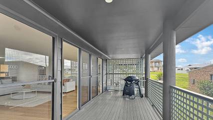 Holiday Letting for 5 People in Malua Bay, New South Wales, Photo 2