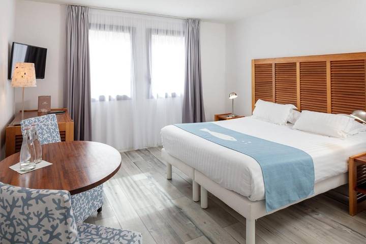 Hôtel pour 2 personnes, avec terrasse dans Porquerolles - 4