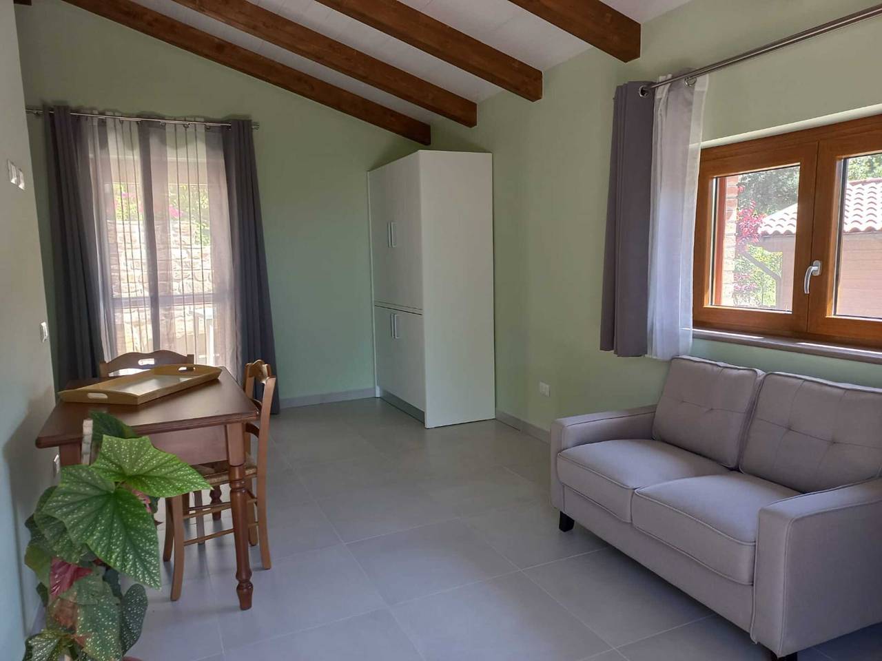 Holiday Home 'Suite Zagare' with Sea View, Wi-Fi and Air Conditioning in Laureana Cilento, Cilento