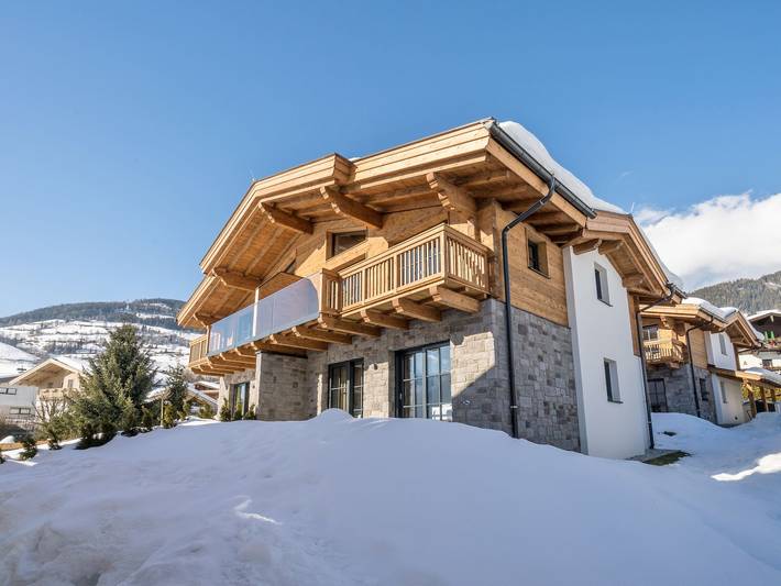 Ferienhaus für 10 Personen, mit Balkon und Terrasse sowie Garten und Sauna in Walchen