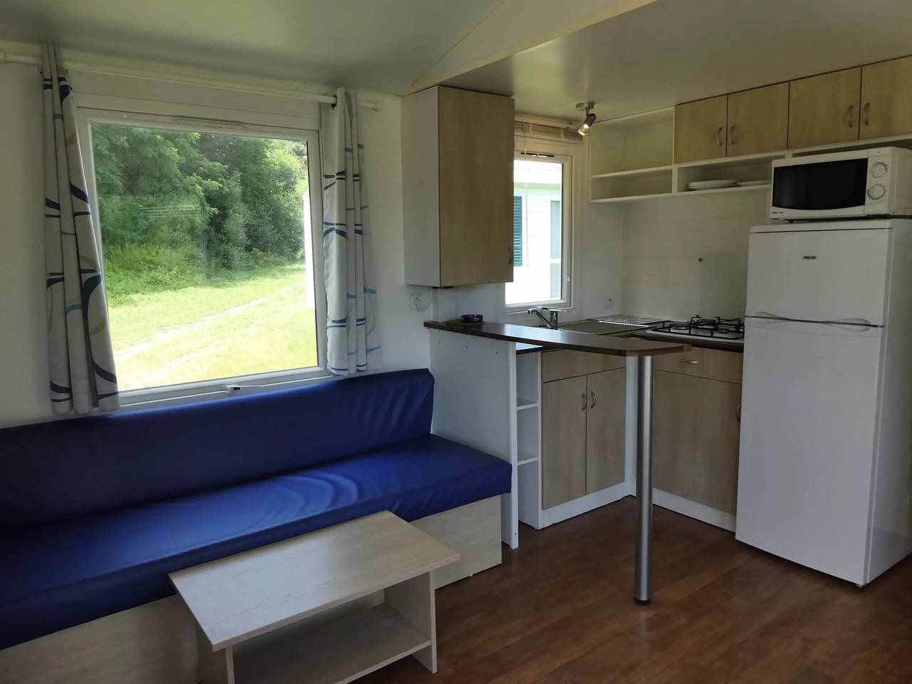 Mobil-home 34m² - 2 chambres / Terrasse 4 Ã  5 personnes - 4 pers. inclus dans le tarif in Vorey, Haute-Loire