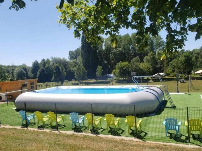 Camping pour 4 personnes, avec piscine dans Eure-et-Loir