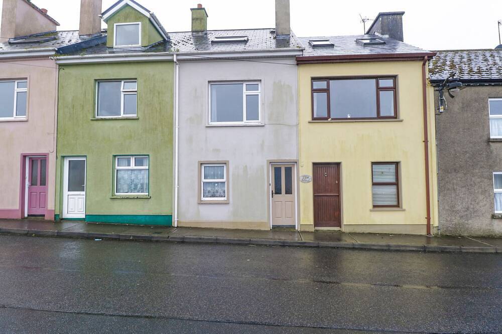 Quayside House, family friendly in Roundstone, County Galway in Roundstone, Connemara