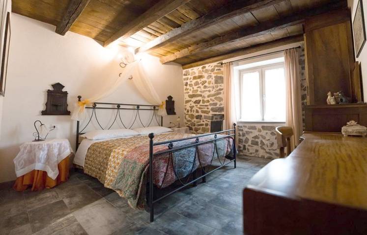 Location de vacances pour 2 personnes, avec jardin et vue, animaux acceptés à San Giovanni Bianco