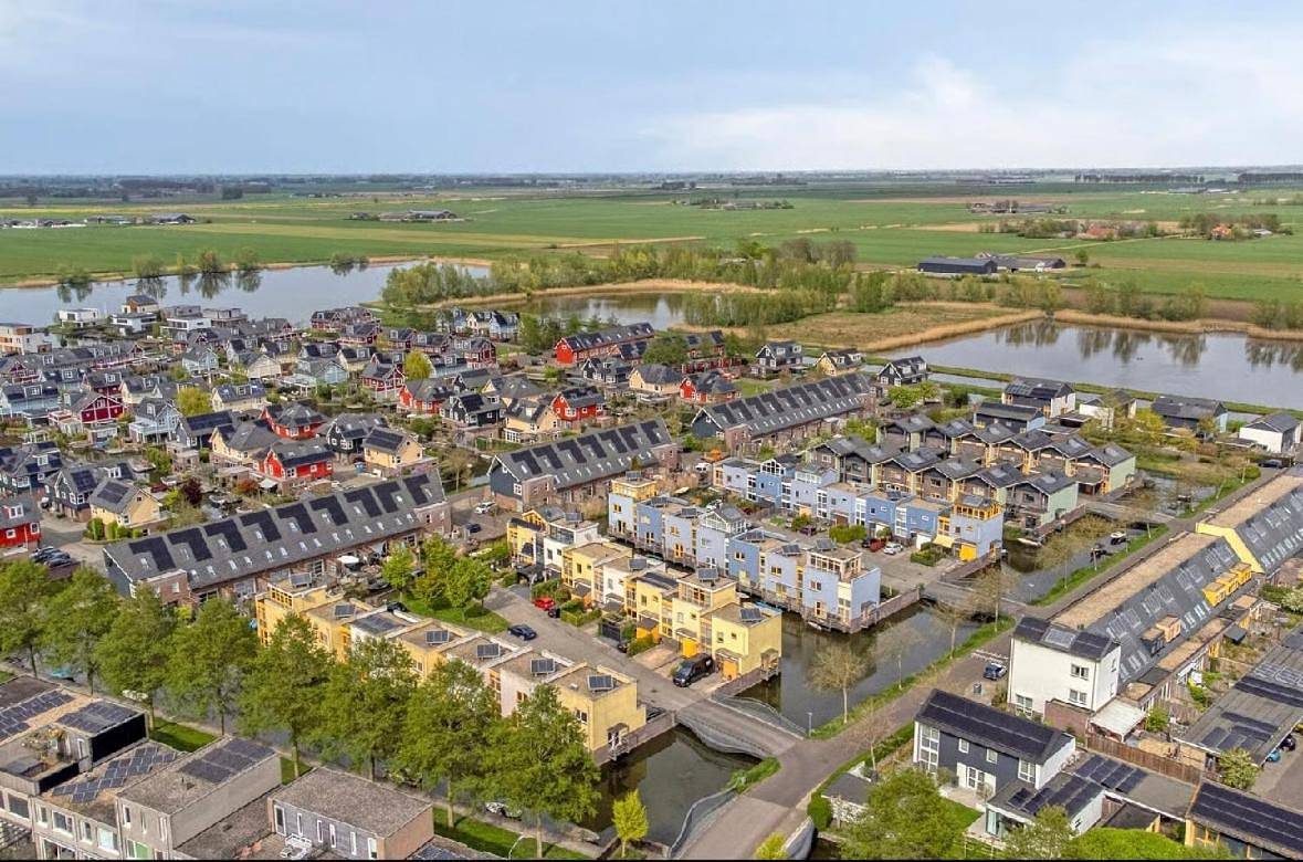 Peace and luxury on the waterfront in Brabant-Septentrional