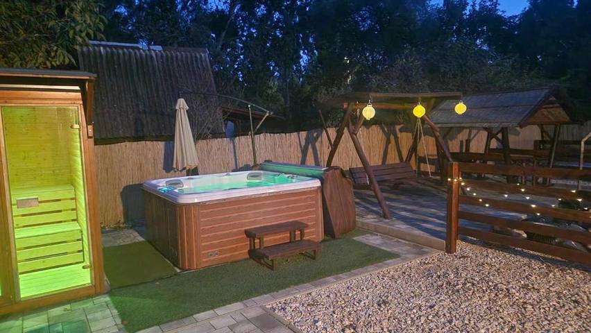 Ferienwohnung für 5 Personen, mit Garten und Sauna sowie Whirlpool - 1