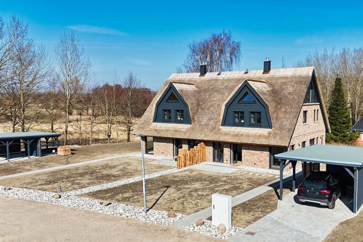 Ferienhaus für 8 Personen, mit Garten und Sauna sowie Ausblick, mit Haustier