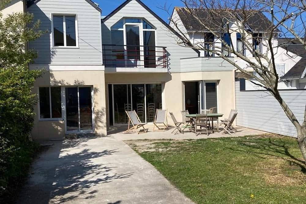 Villa in the center of Le Pouliguen, 3 minutes from the port in Le Pouliguen, Côte d'Amour