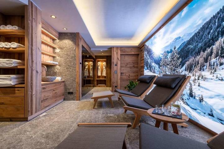 Chalet pour 12 personnes, avec Balcon et Jacuzzi ainsi que Terrasse et Jardin à Lech