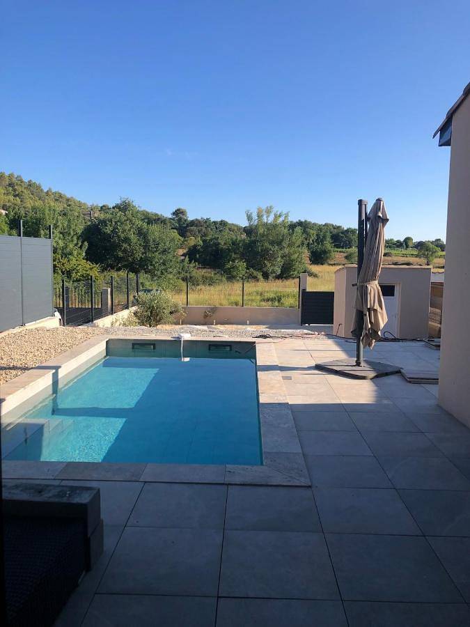 Villa pour 5 personnes, avec Terrasse ainsi que Piscine et Vue