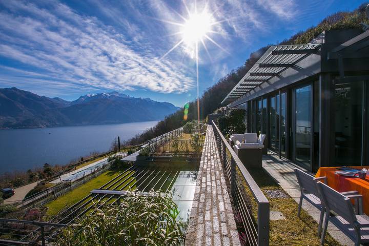 Gîte pour 4 personnes, avec piscine ainsi que vue sur le lac et terrasse dans Menaggio - 3