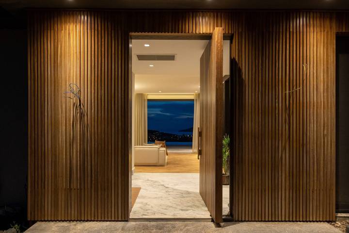 Location de vacances pour 12 personnes, avec vue et sauna ainsi que jardin et balcon à Bodrum - 4