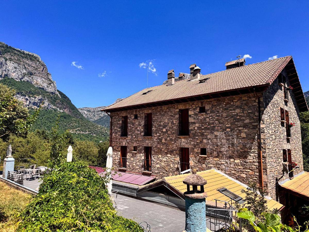 Double or Twin Room in Valle de Hecho, Pirineo Aragonés