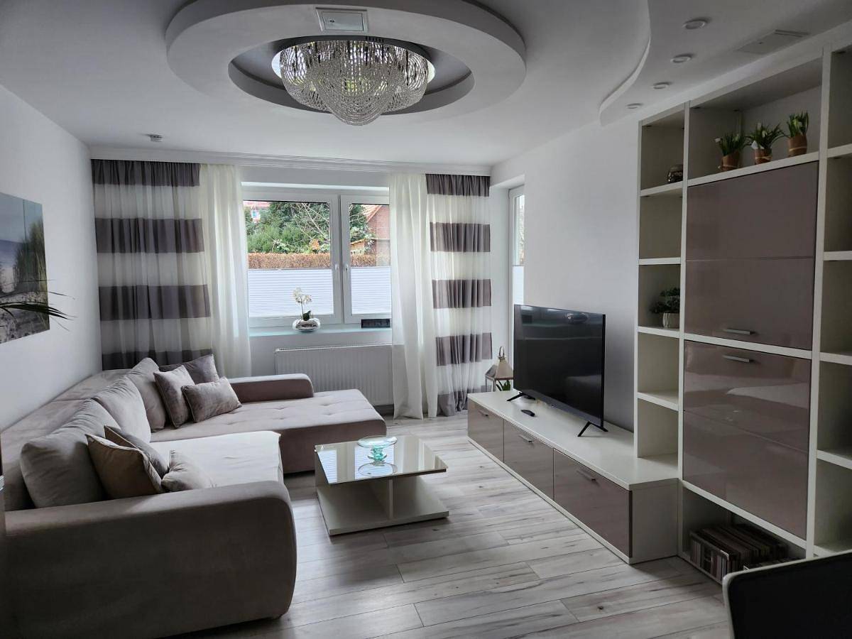 Ganze Wohnung, One-Bedroom Apartment in Pinneberg, Kreis Pinneberg