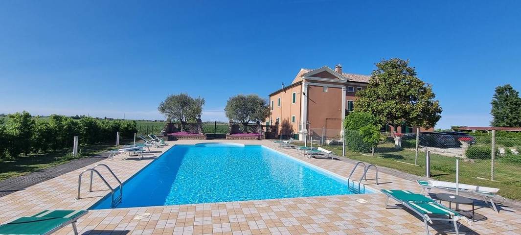 Agriturismo per 2 persone, con Giardino e Piscina nonché Panorama in Provincia di Rovigo