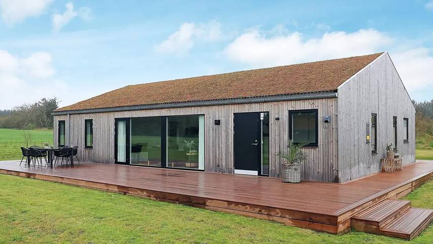 Ferienhaus für 9 Personen, mit Whirlpool und Garten in Løkken