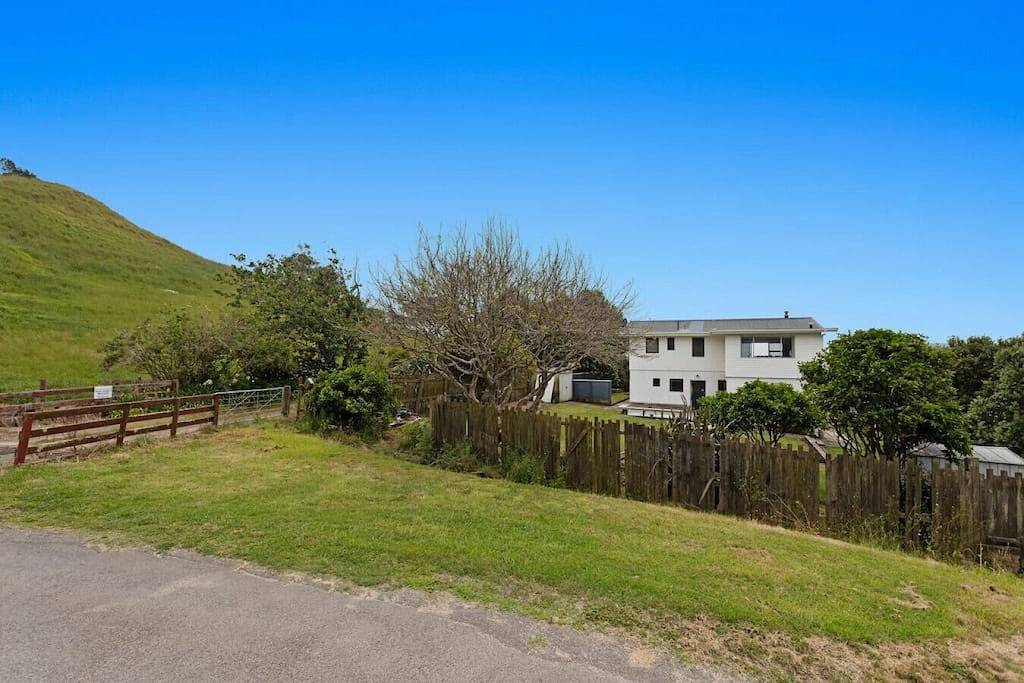 Holiday Home for 6 People in Bay of Plenty, New Zealand