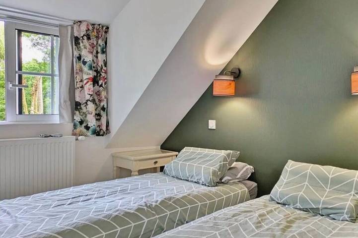 Location de vacances pour 8 personnes, avec terrasse et jardin dans Oisseau - 4