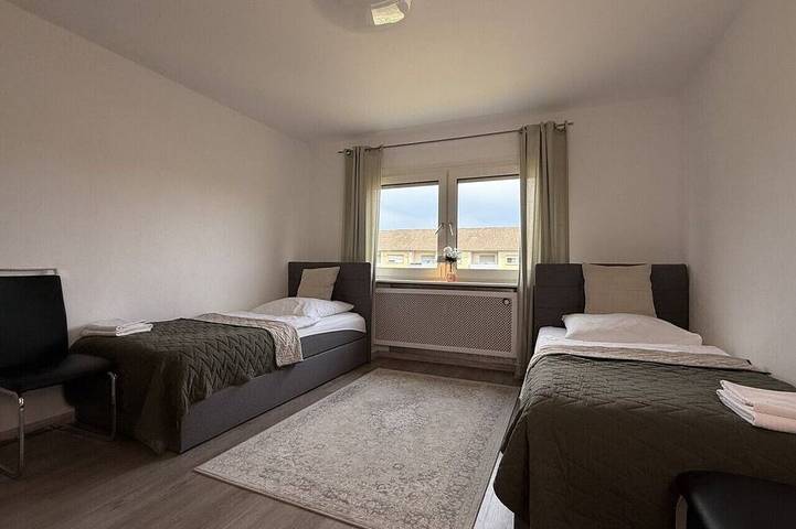 Ganze Wohnung, Napa Night | Klimaanlage, Balkon, 6 Gäste, nahe Messe & Europapark in Offenburg, Mittlerer Schwarzwald