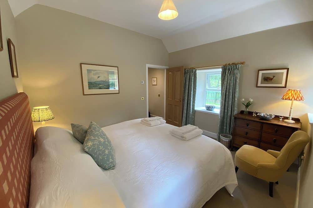 Littleton Cottage in Ballater, Cairngorms National Park
