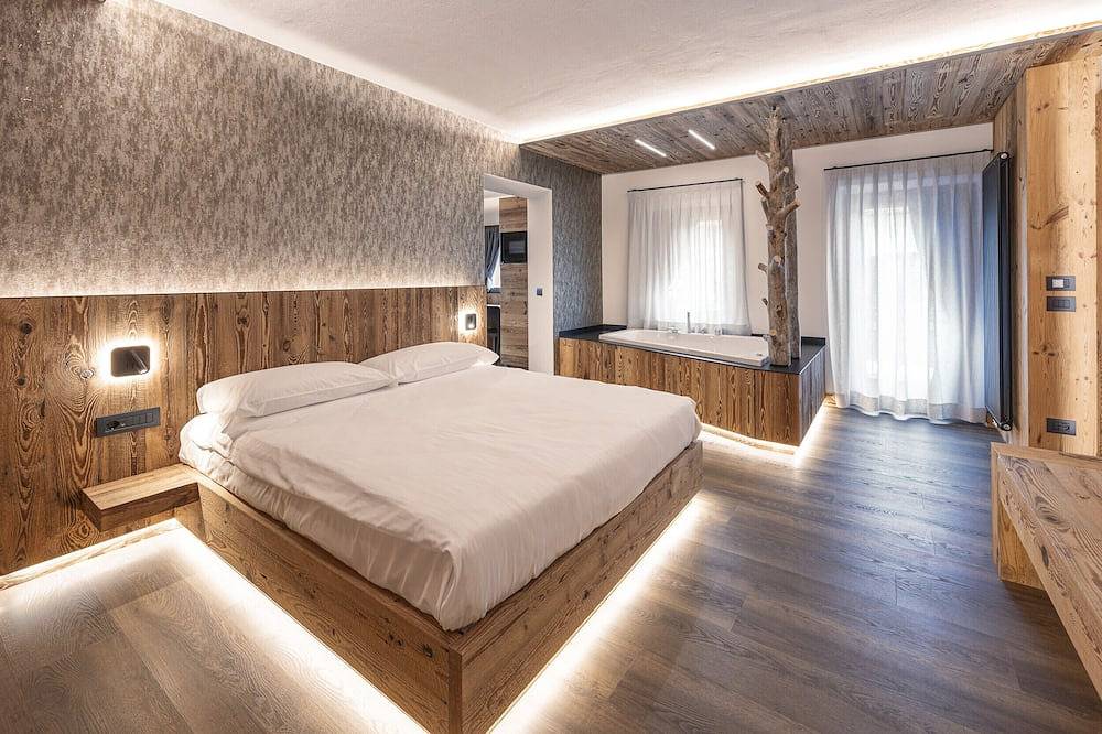 Entire apartment, Salvans Wellness - Antracite Room in Auronzo di Cadore, Sexten Dolomites
