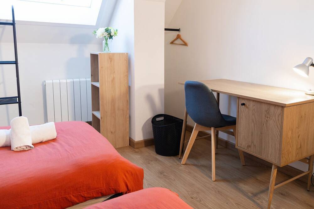 Appartement entier, Le Victor Hugo — 5 chambres, Calais centre in Calais, Région de Calais