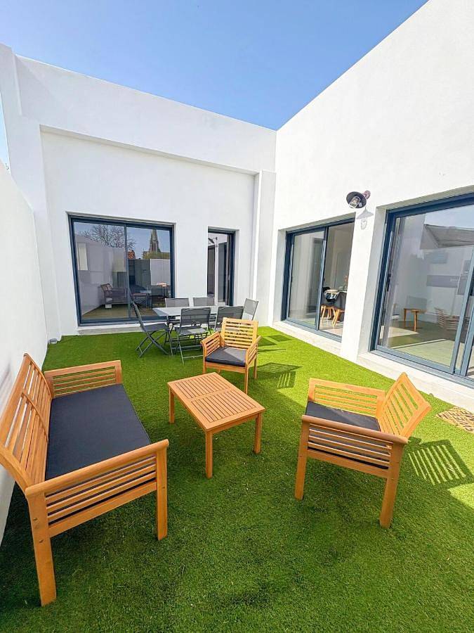 Location de vacances pour 6 personnes, avec terrasse et jardin à La Boissière-de-Montaigu