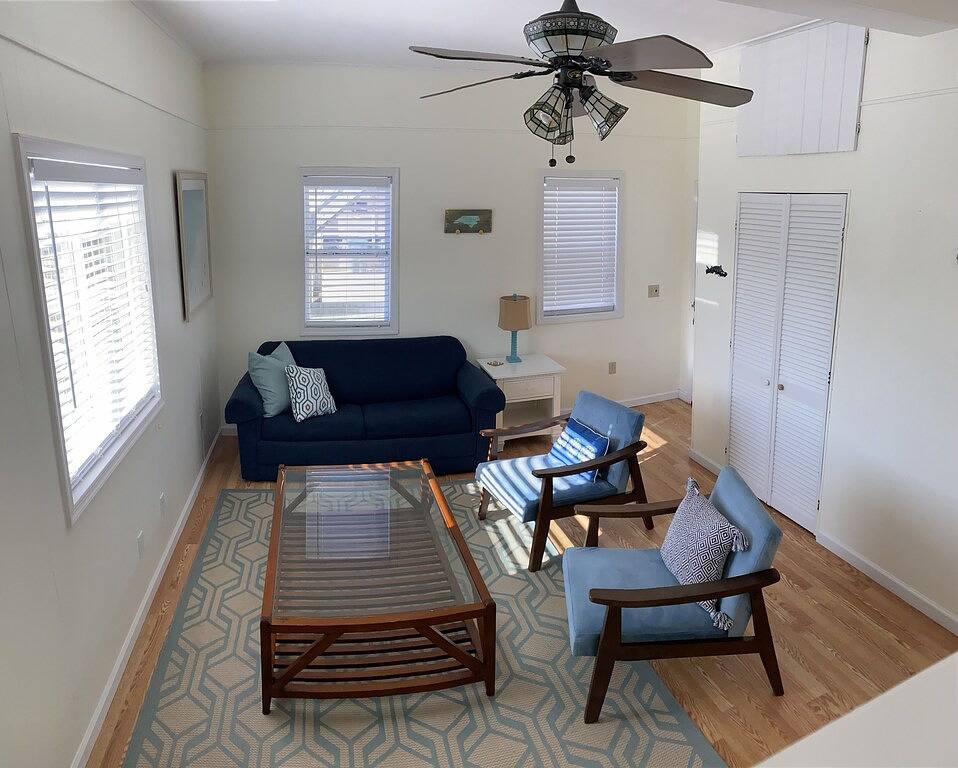 Das Nags Head Cottage-Renovierte Frühjahr 2018! Zu Fuß zum Strand! in Whalebone, Nags Head