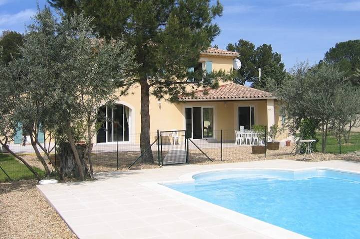 Ferienhaus für 10 Personen, mit Terrasse und Garten in Sablet