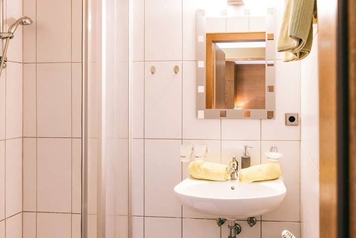 Ferienwohnung für 2 Personen, mit Sauna und Garten, mit Haustier in Nesselwängle