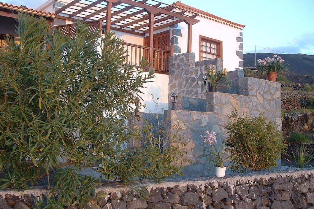 Casa las Viñas (A), Ideal para descansar y disfrutar de la naturaleza in Fuencaliente de La Palma, La Palma Sur