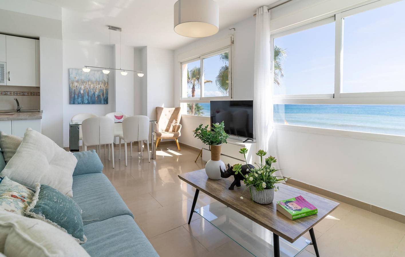 Ganze Ferienwohnung, Meerblick-Apartment mit Terrasse, WiFi & AC in Sabinillas, Manilva